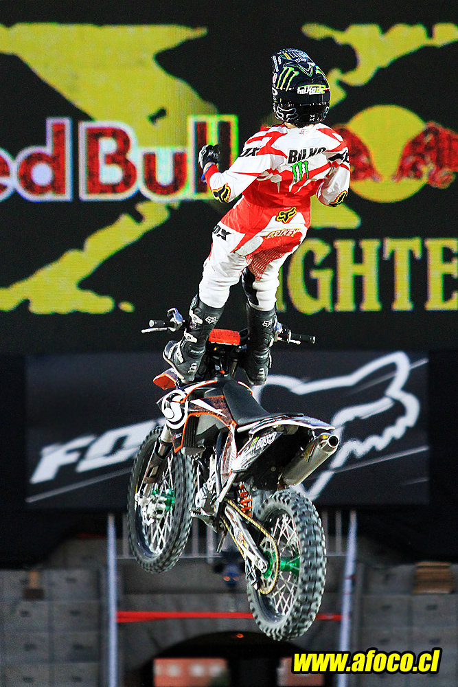 11redbull_xfighters_079.JPG - 079 - Blake "Bilko" Williams - cliff "humper"